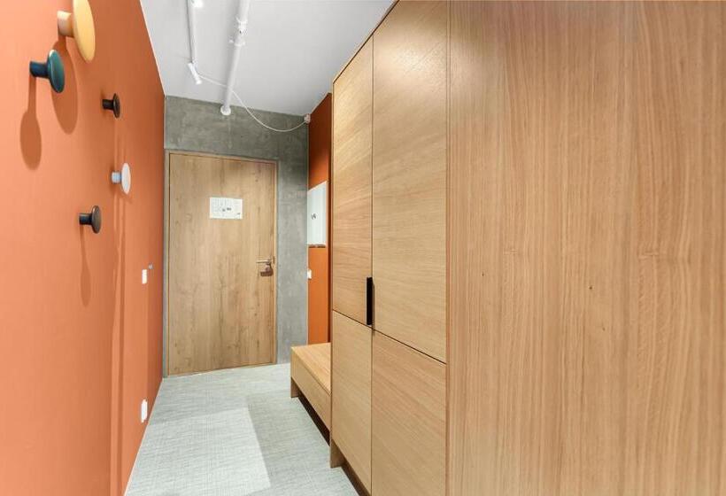 Студия Стандарт, Lux