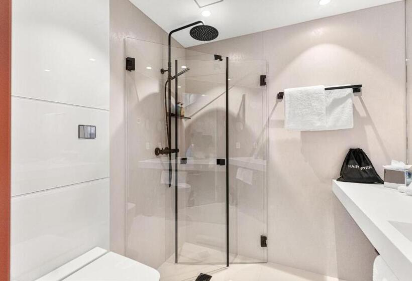 Студия Стандарт, Lux