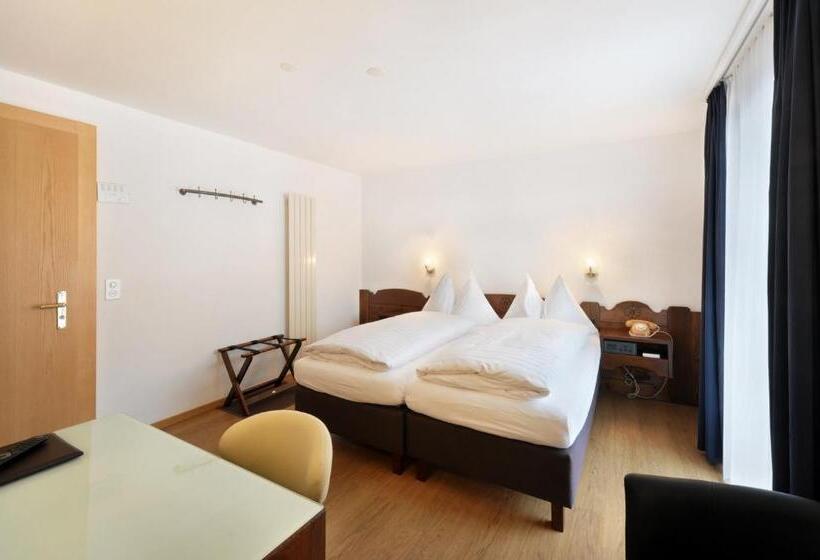 Comfort room with view, Dischma