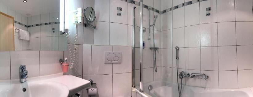 Standard-huone, Feehof