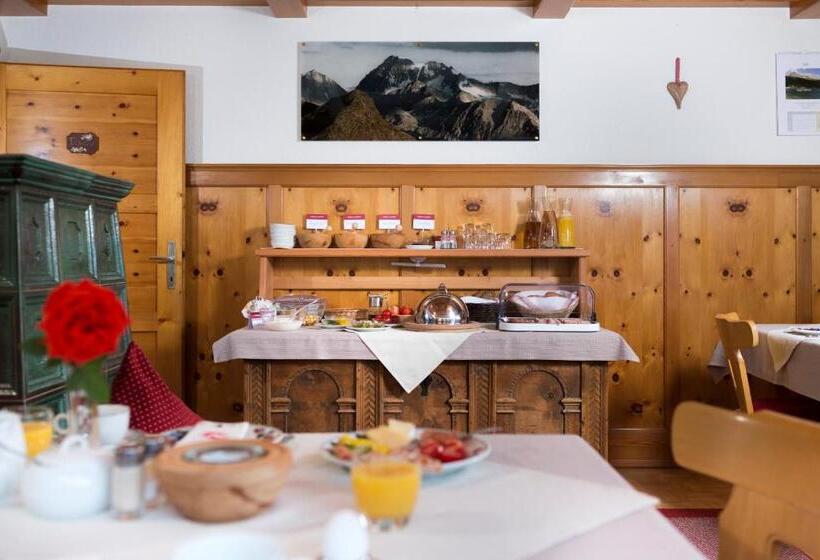 标准三人间, Haus Veidlis, Familie Obkircher