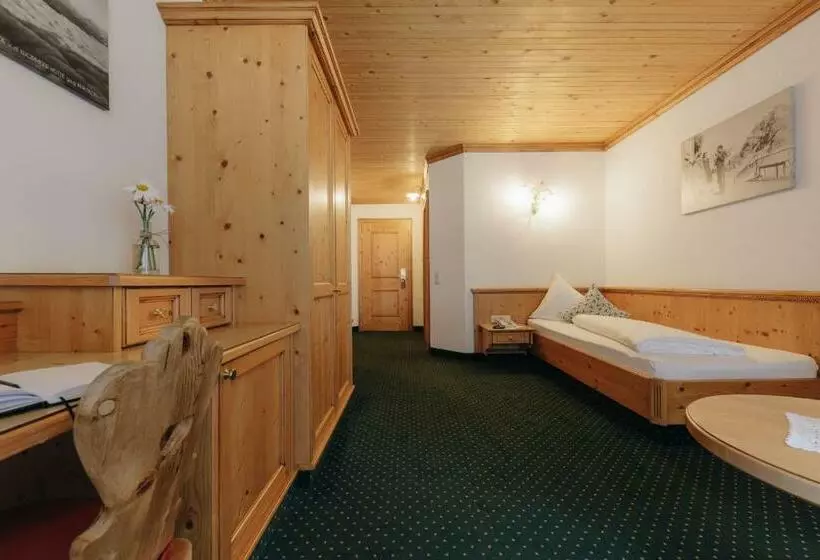 Habitació Estàndard Individual amb Balcó, Hirschen
