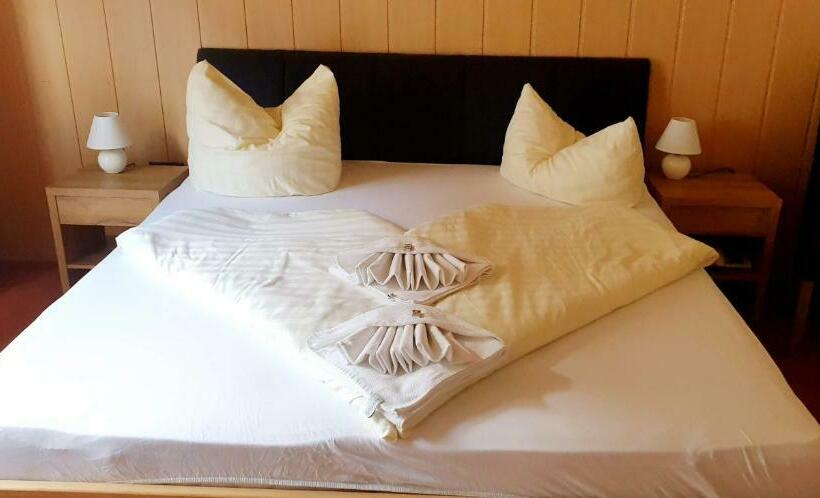 バルコニー付きスタンダードルーム, Hubertushof