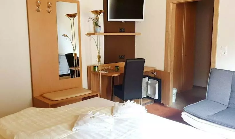 バルコニー付きスタンダードルーム, Hubertushof