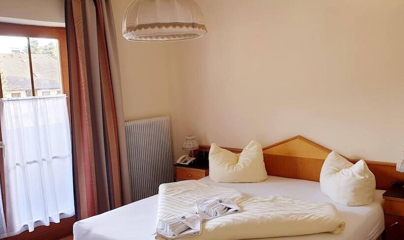 バルコニー付きスタンダードルーム, Hubertushof