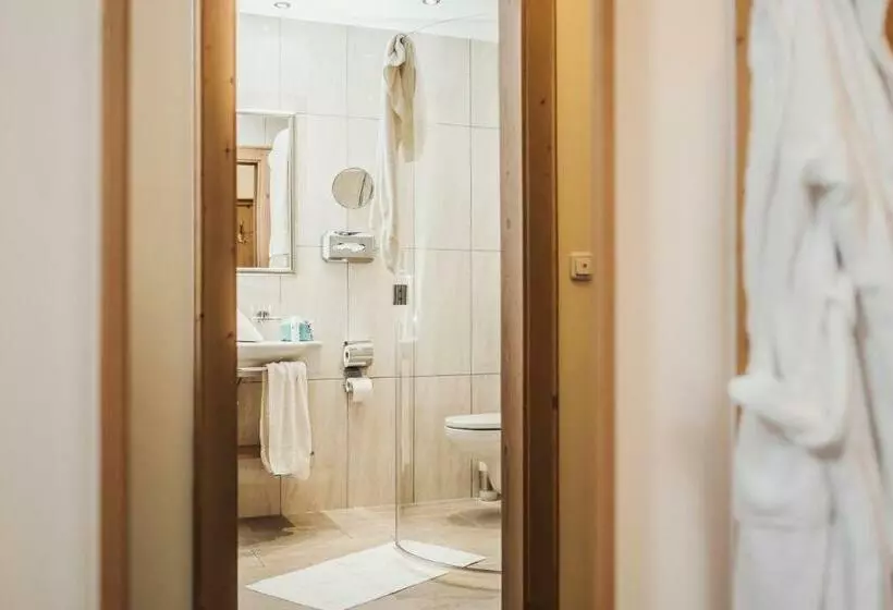 Suite Junior, Lenz
