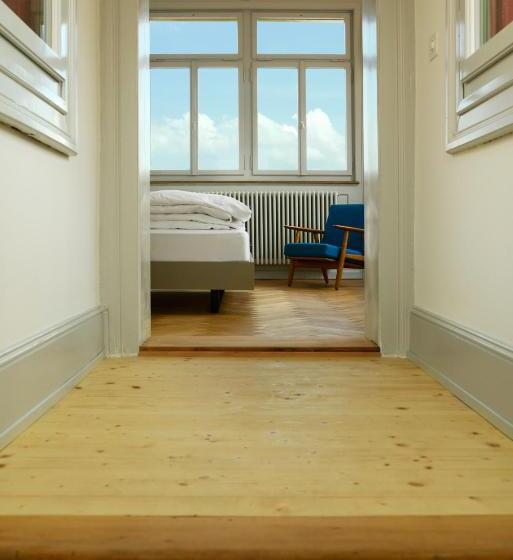 Номер Superior, Militärkantine St. Gallen