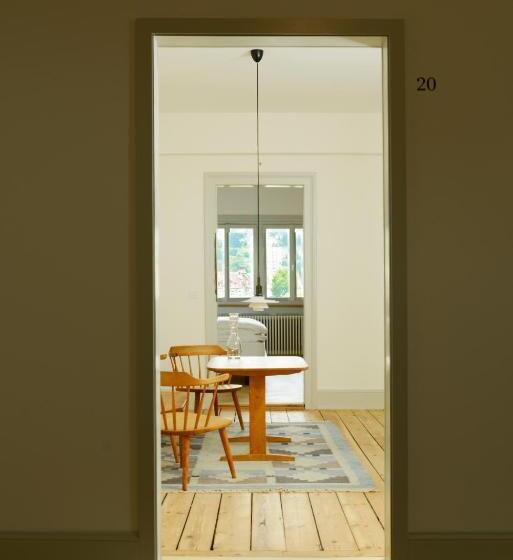 Номер Superior, Militärkantine St. Gallen