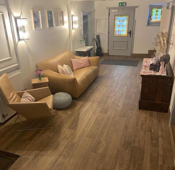 标准间, Pension Rangger