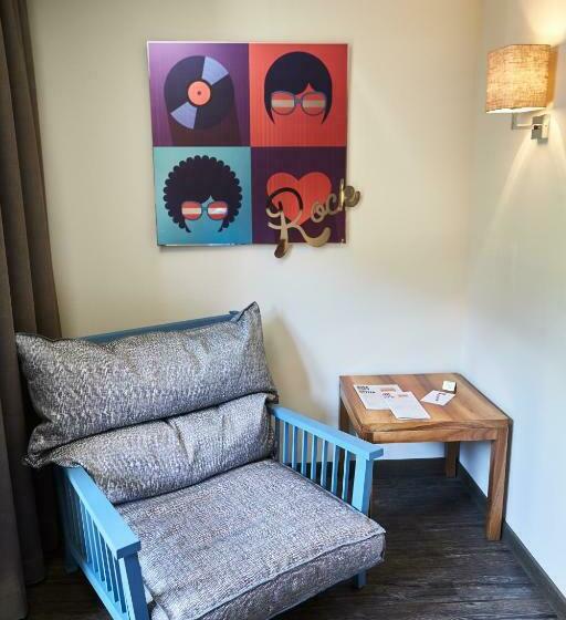 חדר סטנדרט נוף להרים, Thomsn Central Hotel & Appartements