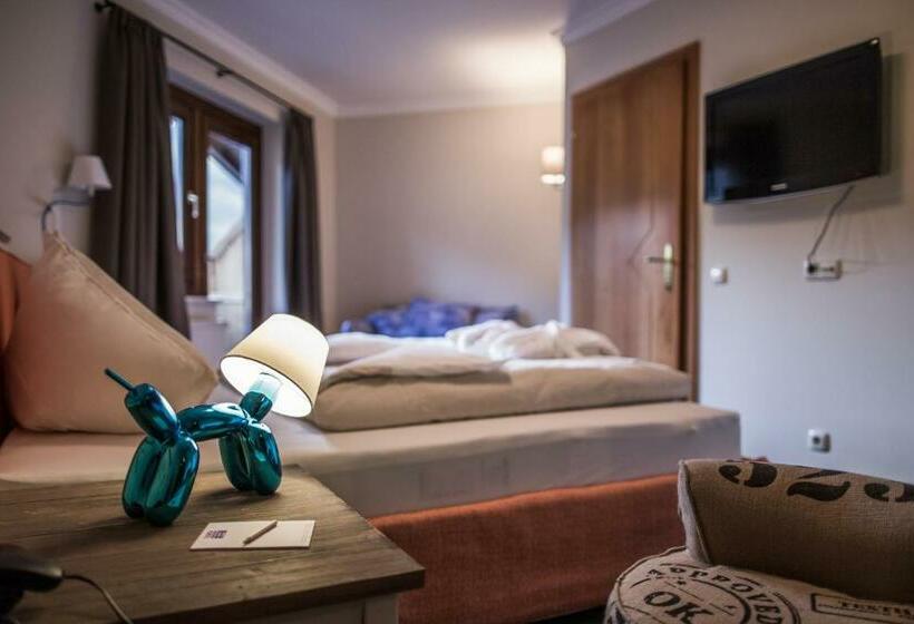 חדר סטנדרט נוף להרים, Thomsn Central Hotel & Appartements