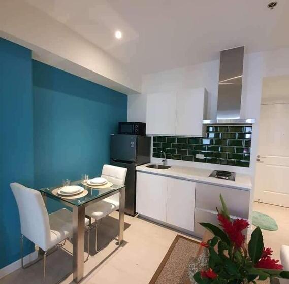 آپارتمان 1 خوابه با بالکن, Amaris Staycation Azure Urban Residence Resort Paranaque Boracay Tower