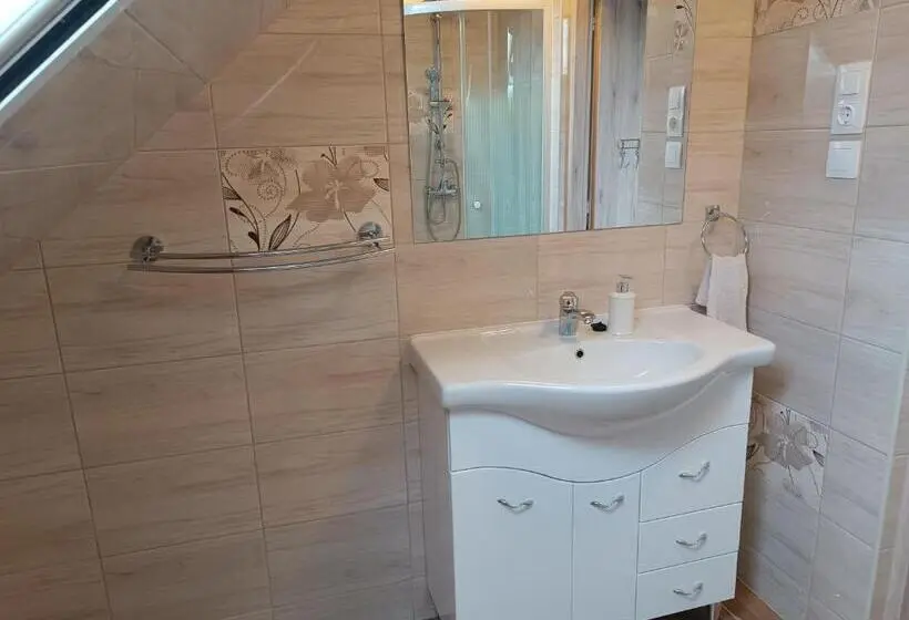 Standard Kolmen Hengen Huone, Holt Tisza Vendégház
