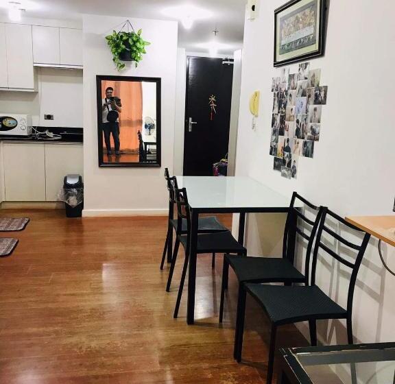 استودیوی استاندارد, Abreeza Chills Place 1815