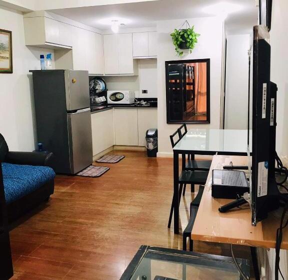 استودیوی استاندارد, Abreeza Chills Place 1815