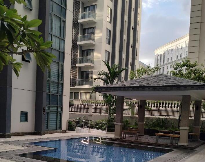 إستديو قياسى مزود بشرفة, Affordable Condotel Near Airport At 2 Palm Tree Villas