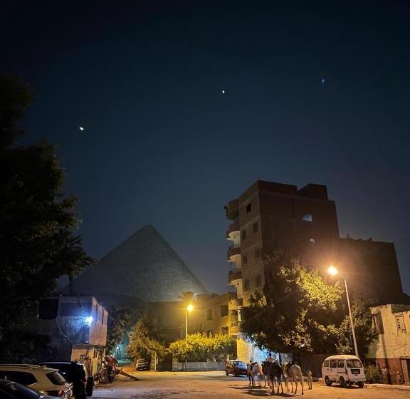 اتاق استاندارد با تراس, Cleopatra Pyramids Villa