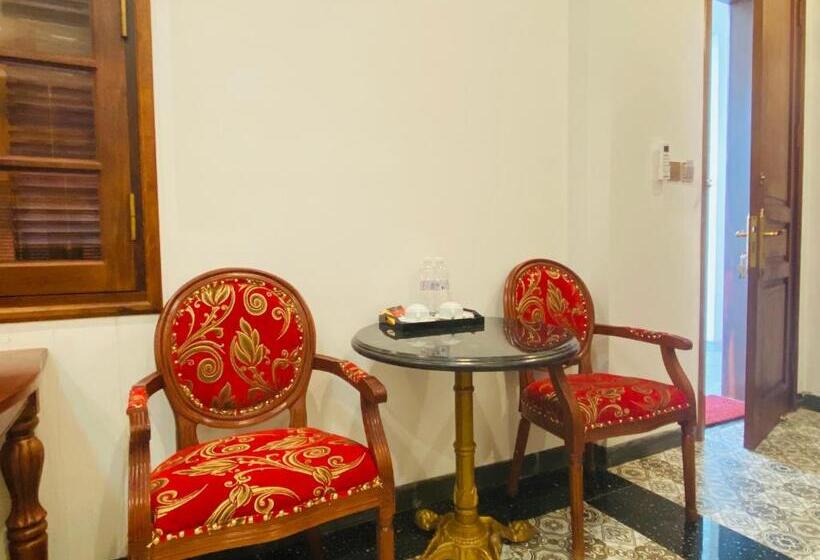 اتاق سوپریور با چشم‌انداز دریا, Hạ Long 1