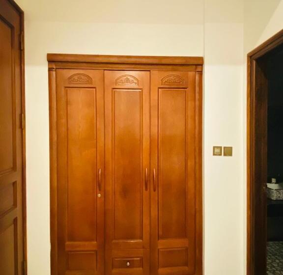 اتاق خانوادگی, Hạ Long 1