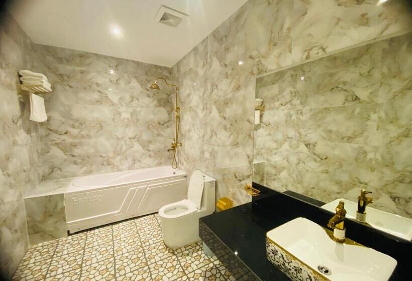 سوئیت با تخت بزرگ, Hạ Long 1