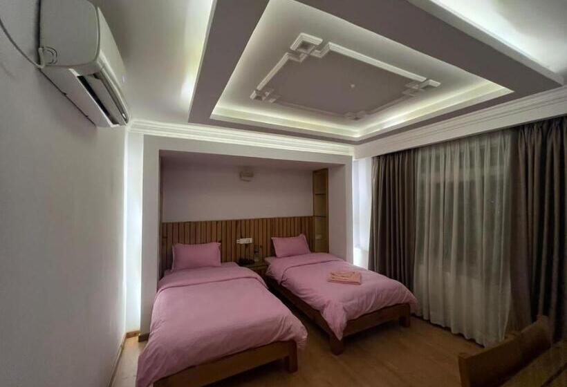 اتاق لوکس, Kathmandu Height Boutique