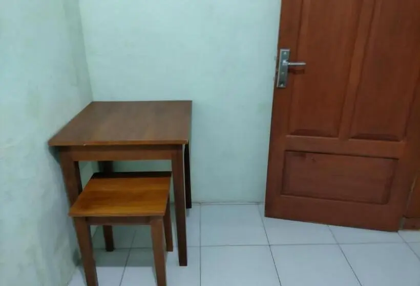 Camera Standard, Merpati Hostel Banyuwangi