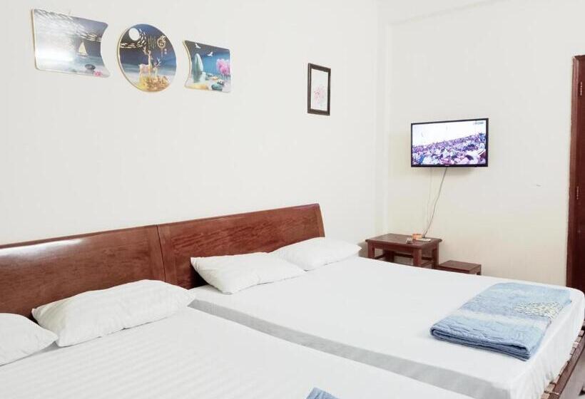 Cameră Cvadruplă Standard, Quân Nguyễn