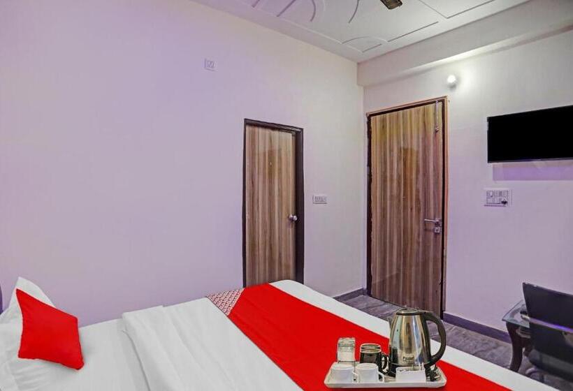 Chambre Triple Classique, Fng