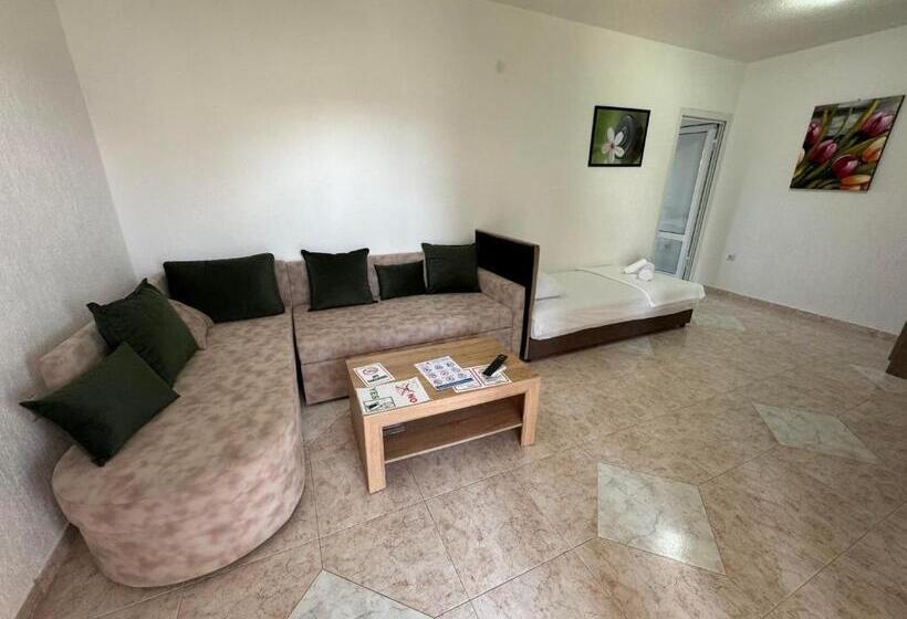 اتاق خانوادگی, Apartmani Hadžić