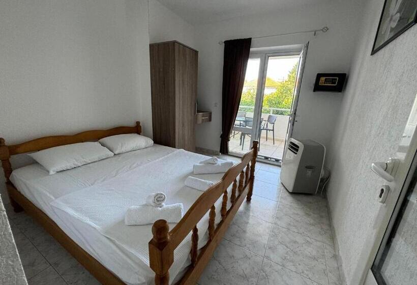 اتاق خانوادگی, Apartmani Hadžić