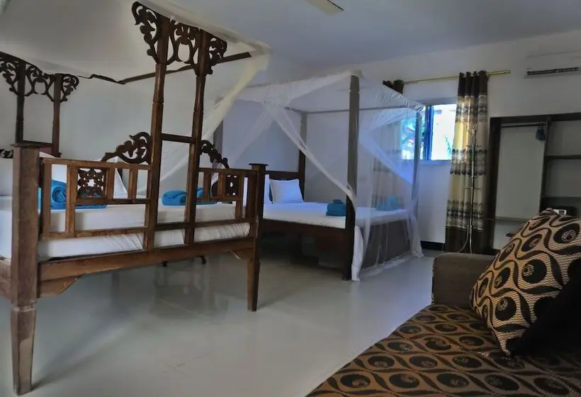 Perhehuone Merinäkymä, Cocolala Beach House