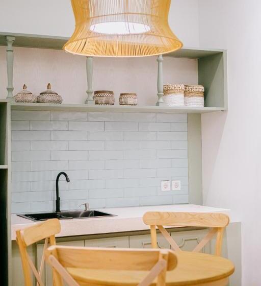 패밀리 스튜디오, Casa Amarta Boutique Lofts & Detox