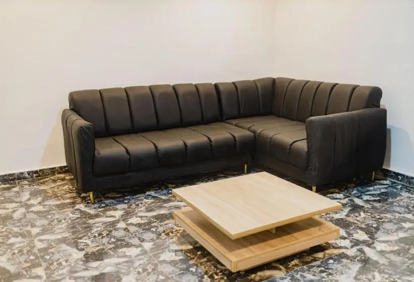 Deluxe Suite King Bed, Ovic