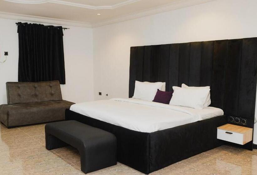 Deluxe Suite King Bed, Ovic