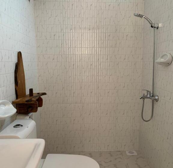 سوییت با چشم‌انداز استخر, Utulivu Bungalow
