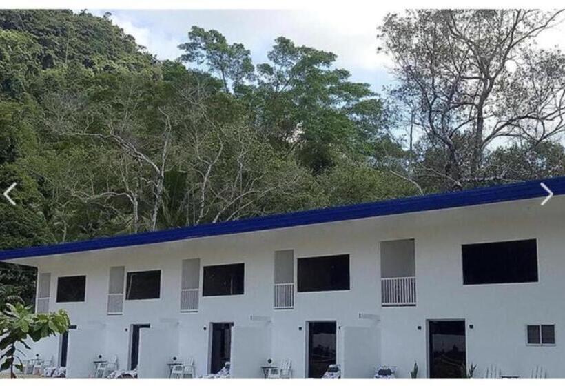 سوییت جونیور با بالکن, Lopez Beach Resort