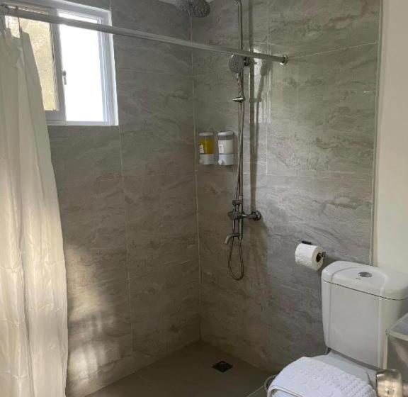 سوییت جونیور با بالکن, Lopez Beach Resort