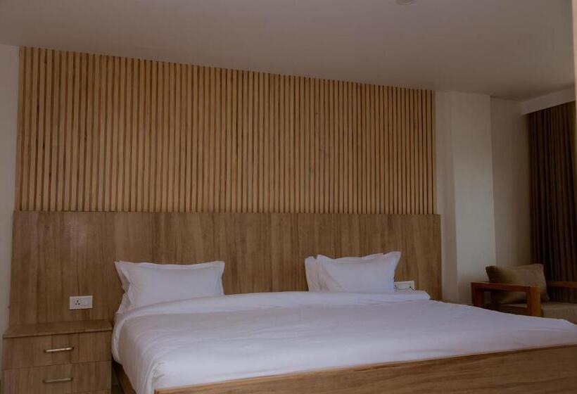 اتاق استاندارد با تخت بزرگ, Stay Inn Hotel And Apartment Pokhara