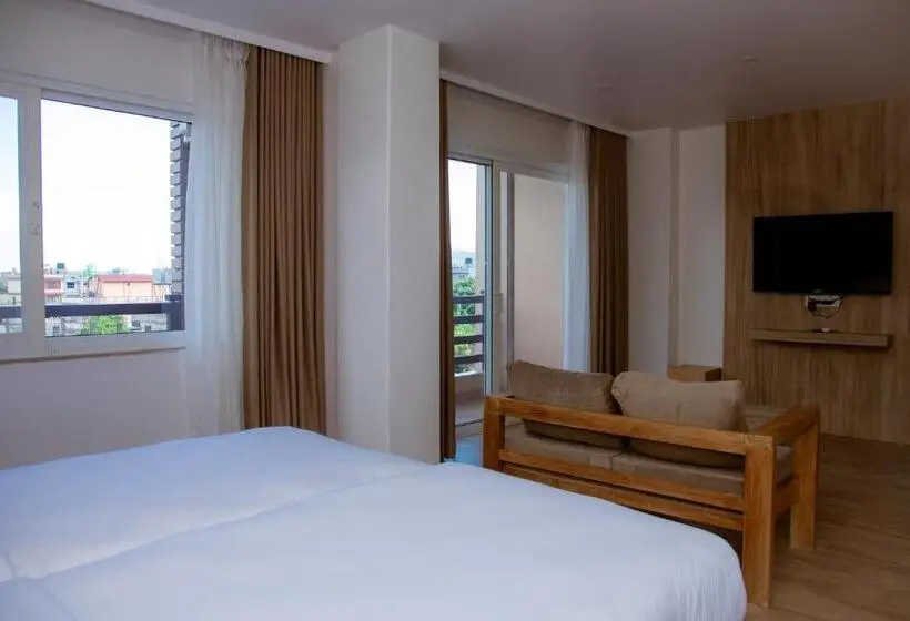 سوییت خانوادگی, Stay Inn Hotel And Apartment Pokhara