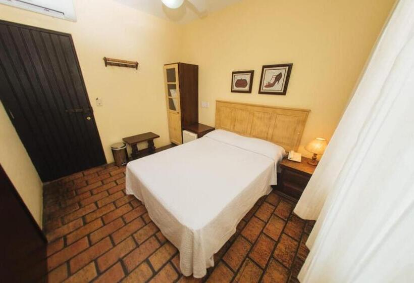 Quarto Estandar, Pousada Punta Serena