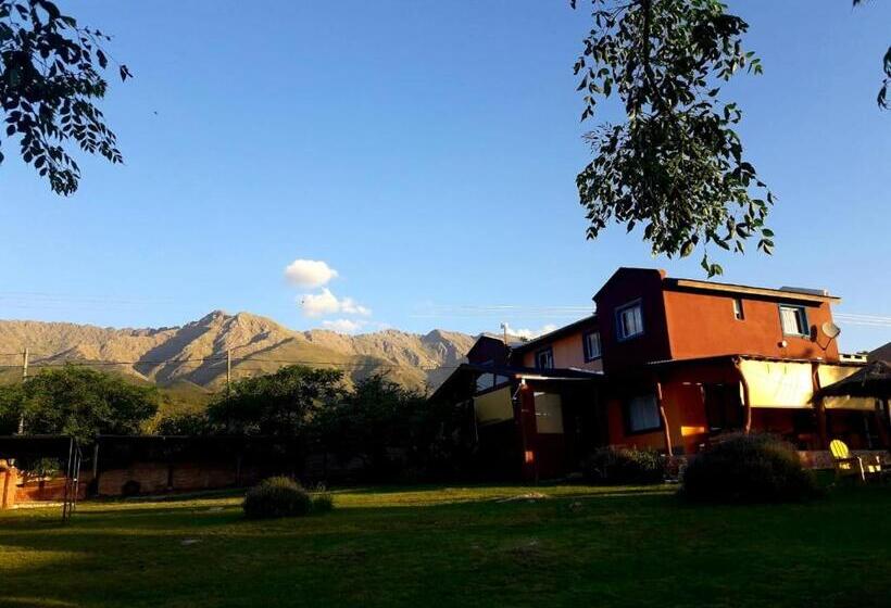 スタンダード4人部屋, Sierra Magenta