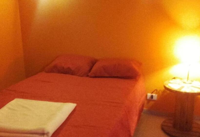 スタンダードルーム, Sierra Magenta