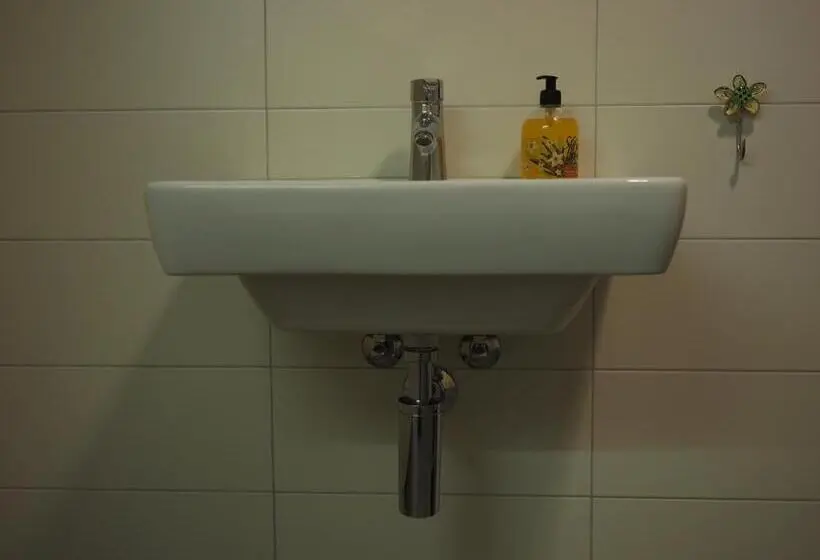 ファミリールーム, Tgantieni Sot   Haus Mit Herz