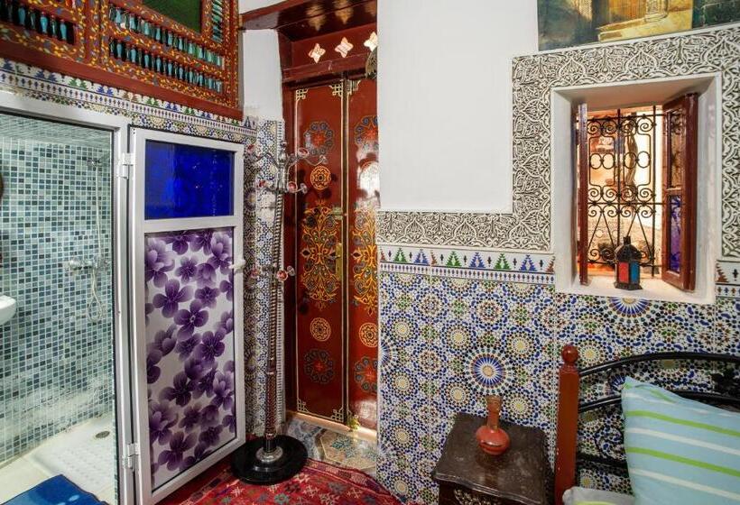 标准间, Dar Enouiina