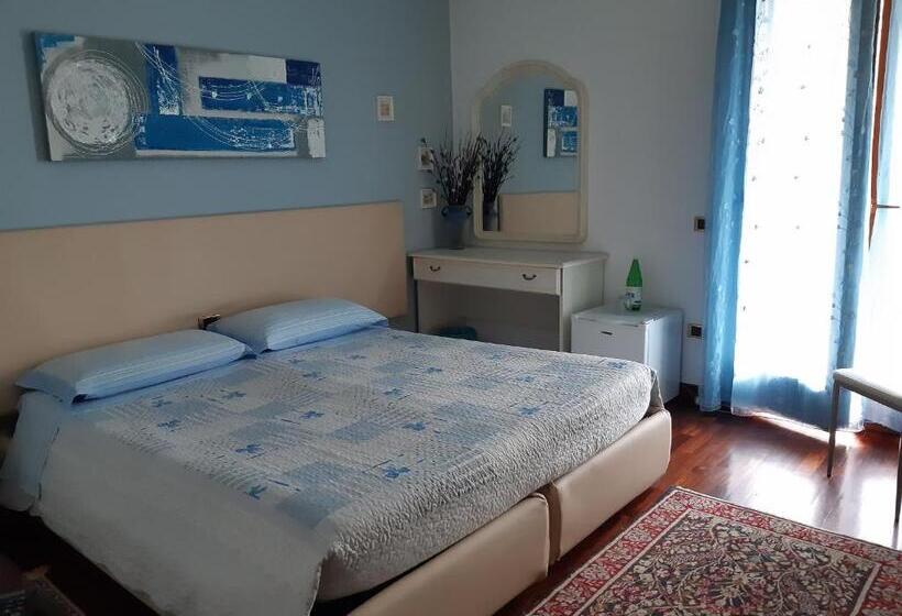 חדר דלוקס, Le 3 Camelie Malpensa