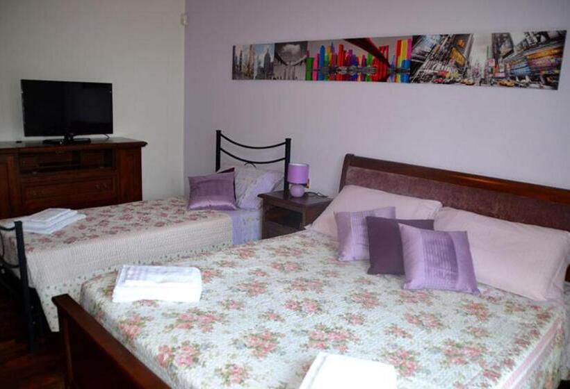 חדר סטנדרט לשלושה עם נוף לגינה, Le 3 Camelie Malpensa