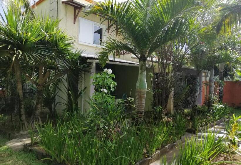 اتاق استاندارد با چشمانداز باغ, Les Varangues Rodrigues