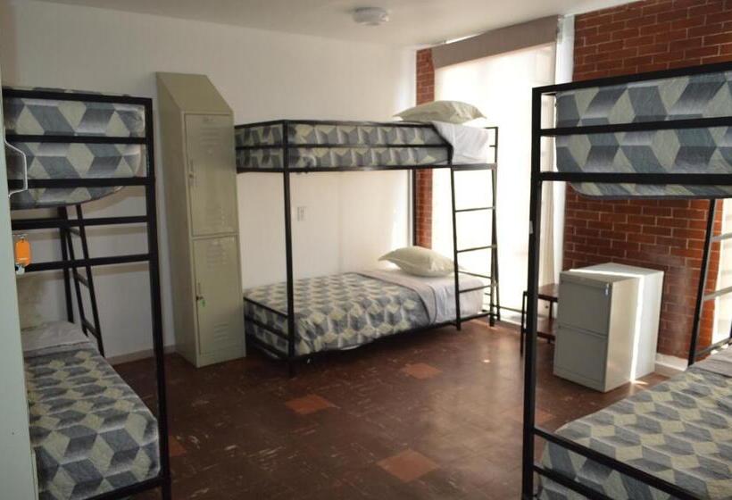 ルームシェアのワンベッド, De Los Reyes Hostal