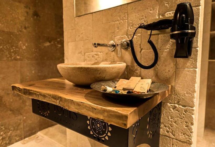 ジュニアスイート, Louis Cappadocia