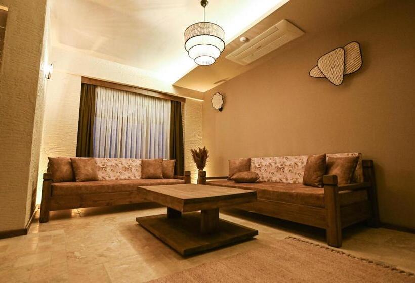 キングサイズベッドのスイートルーム, Louis Cappadocia